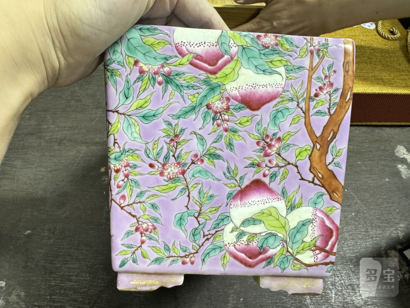 清 粉彩花鸟四方花盆一对 - 图17